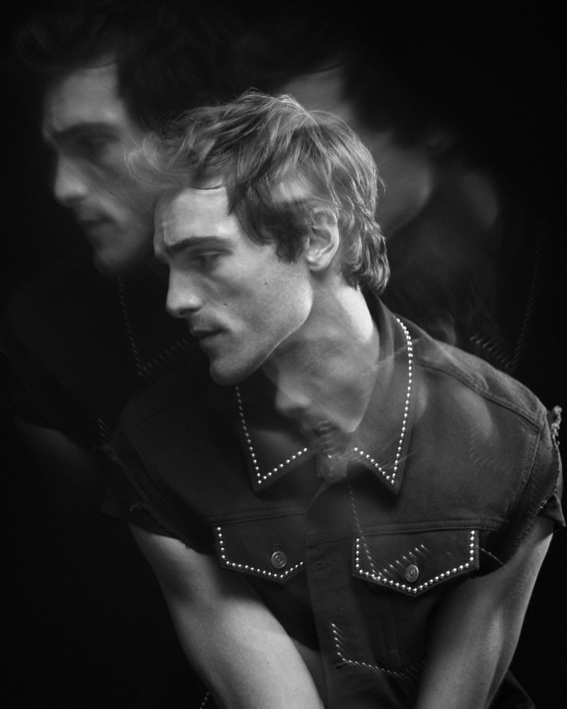 Jacob Elordi Studded Sleeveless Shirt 2022 Photoshoot El Pais Semanal » Jacob Elordi Hits the Studio for El País Semanal Jacob Elordi Studded Sleeveless Shirt 2022 Photoshoot El Pais Semanal