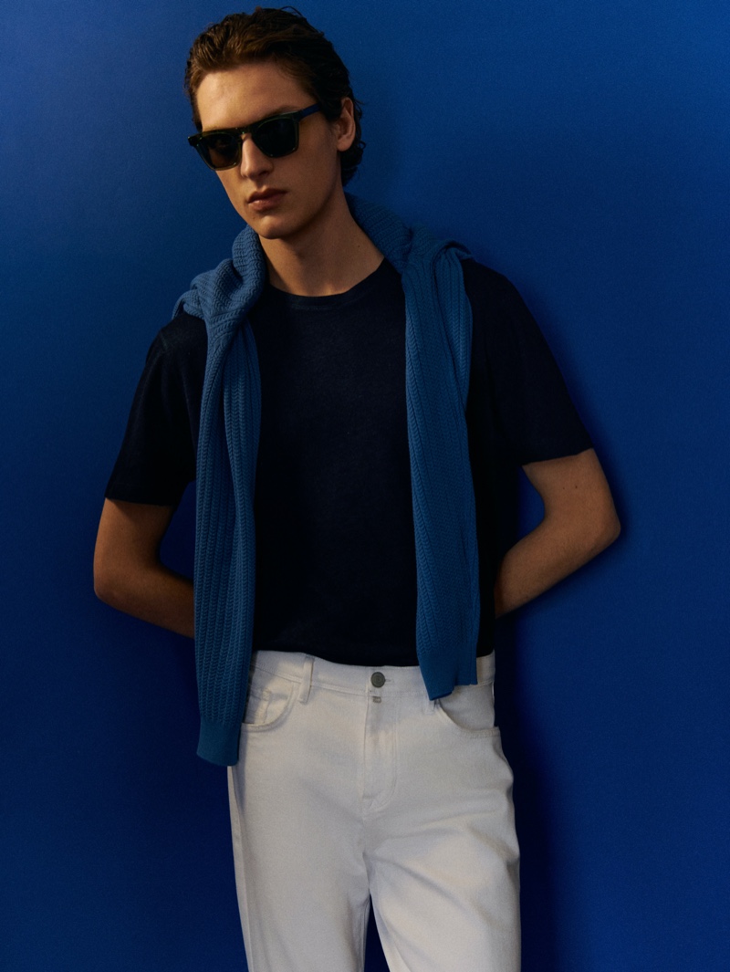 A cool summer vision, Valentin Caron embraces linen in Massimo Dutti.