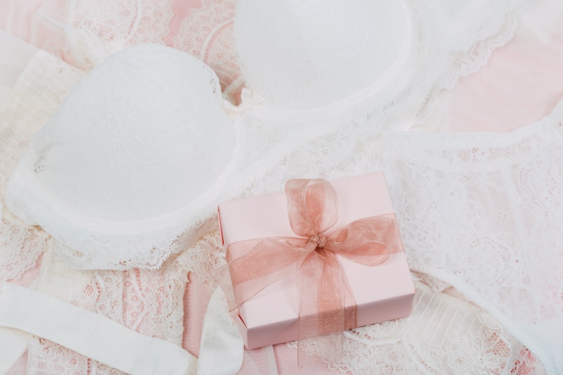 Woman Lingerie Gift Pink Box