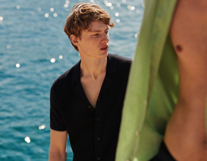 Kit & Braien Tackle an Early Summer in Massimo Dutti Swimwear