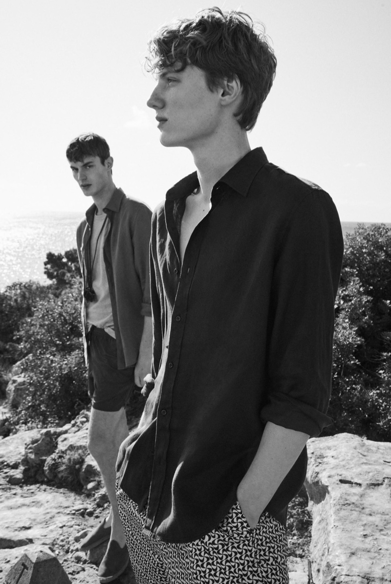 » Kit & Braien Tackle an Early Summer in Massimo Dutti Swimwear Massimo Dutti Men Swimwear Edit 2022 005