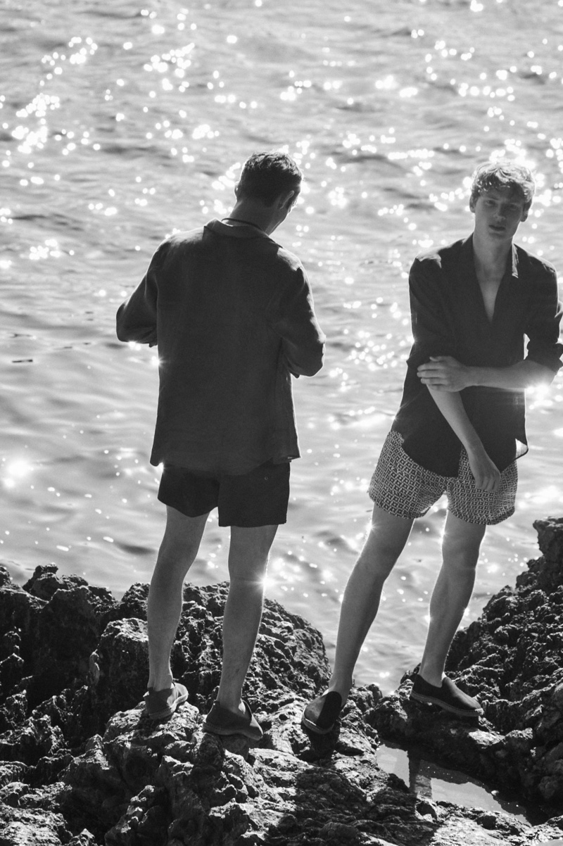 Kit & Braien Tackle an Early Summer in Massimo Dutti Swimwear