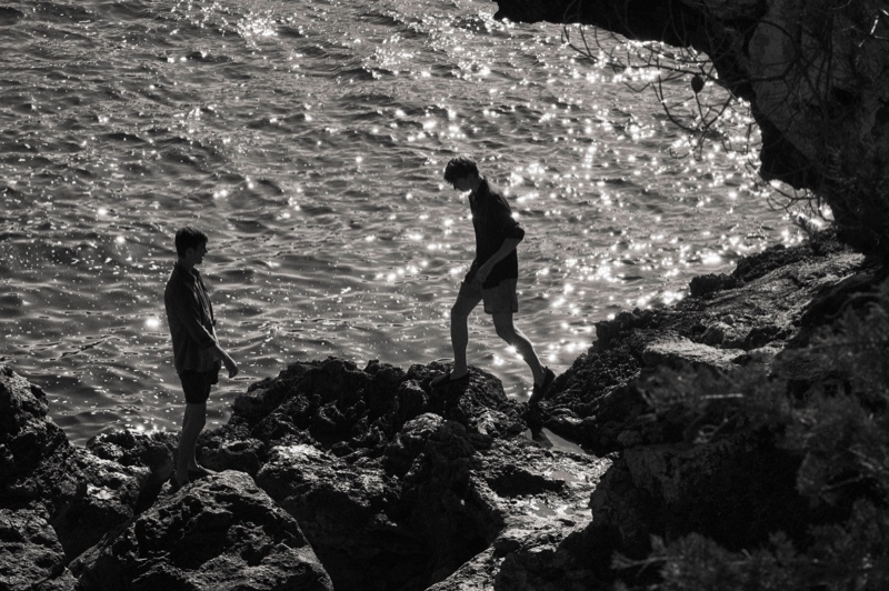 Kit & Braien Tackle an Early Summer in Massimo Dutti Swimwear