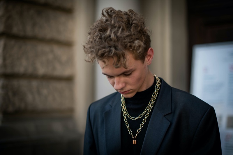 Young Man Gold Lock Necklace Chain » Men's Gold Chains: Timeless Accessories for Every Wardrobe Young Man Gold Lock Necklace Chain
