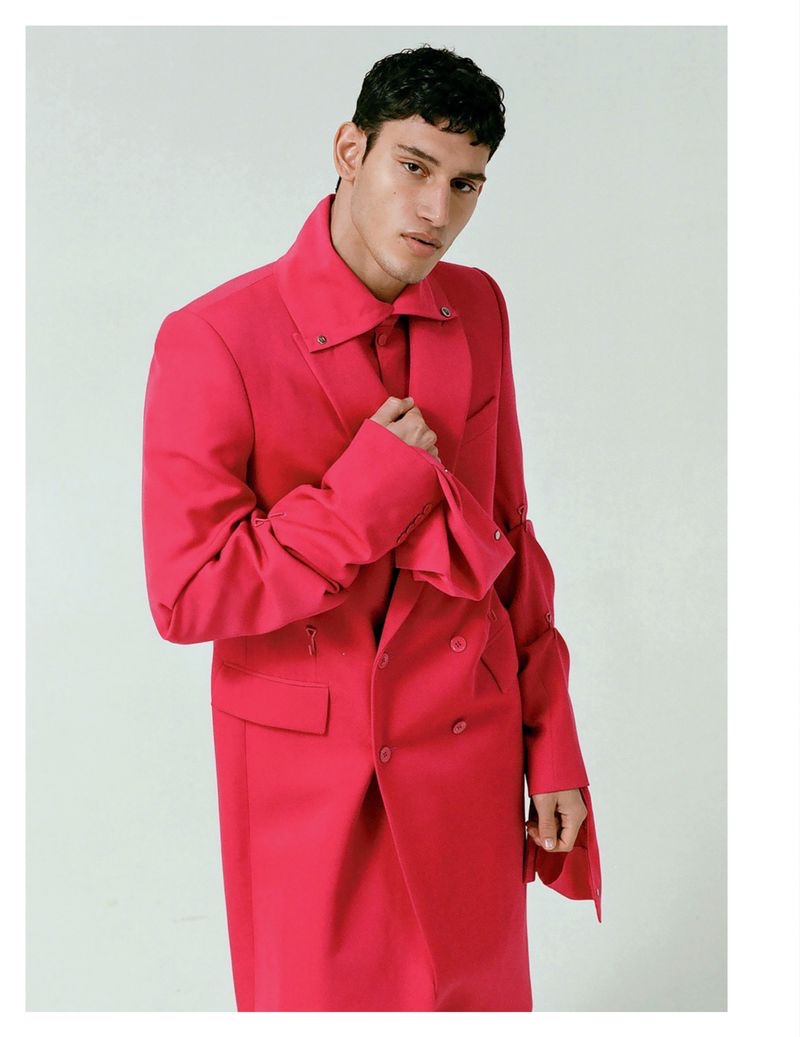 » Alexis Chaparro Embraces Modern Shapes for GQ Middle East Alexis Chaparro Model 2022 Editorial GQ Middle East 006