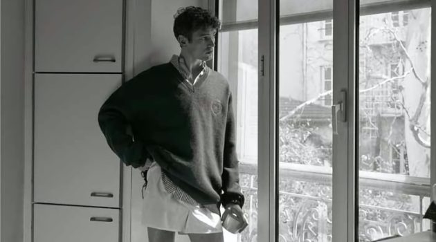 Arthur Gosse Retreats Indoors for Le Point Arthur Gosse Retreats Indoors for Le Point