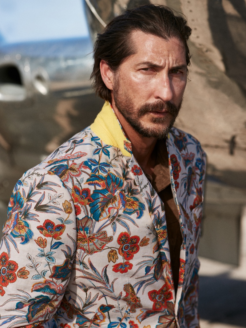 Ryan Porter Model Banana Republic Summer 2022 Jacobean Suit Jacket » Banana Republic Suits Up for Chic Summer Ryan Porter Model Banana Republic Summer 2022 Jacobean Suit Jacket