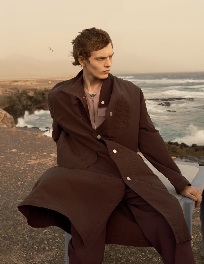 Dan Rogers 2022 Elle Man Poland Editorial 004