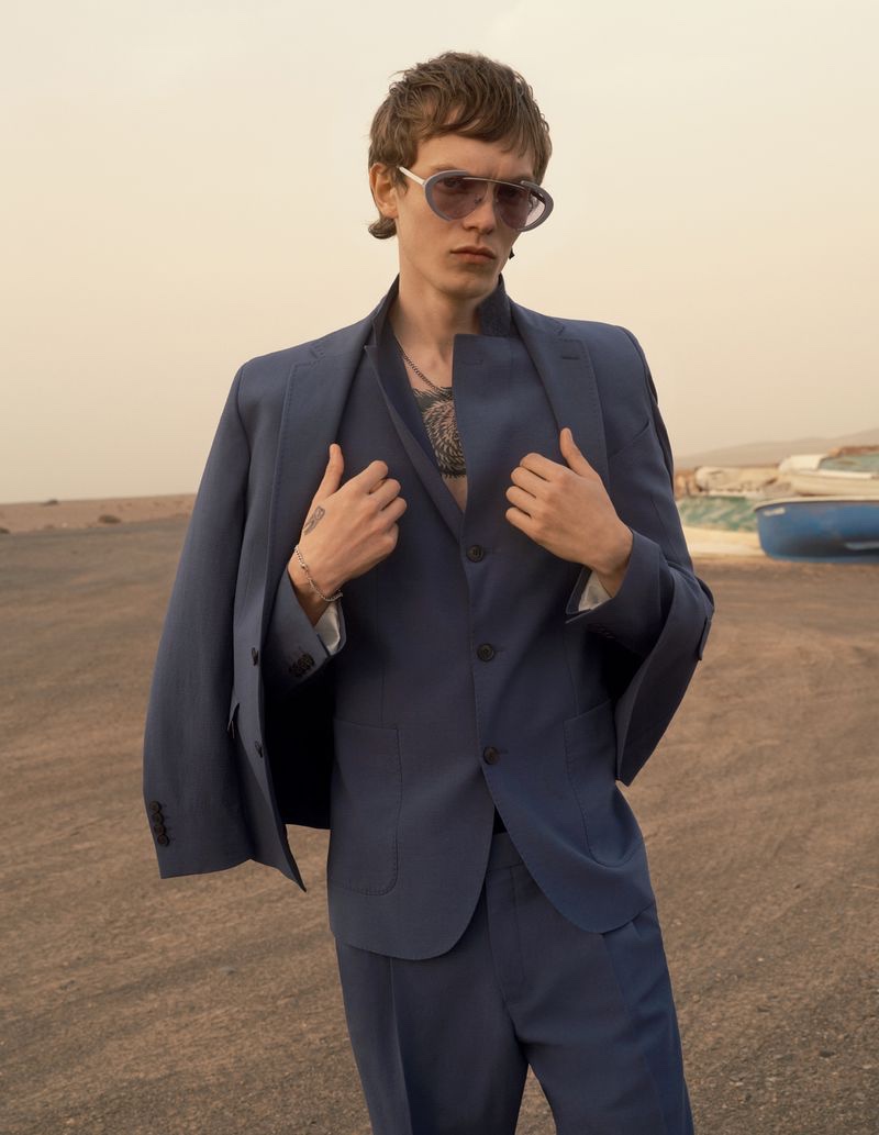 Dan Rogers 2022 Elle Man Poland Editorial 005