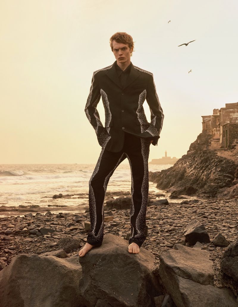 Dan Rogers 2022 Elle Man Poland Editorial 008