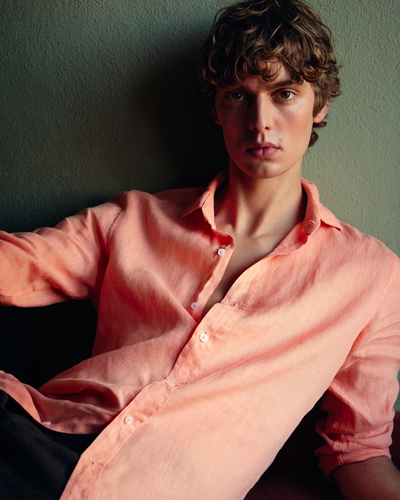 » Leon Dame Heads to Ibiza with Massimo Dutti Leon Dame Model 2022 Massimo Dutti Editorial 002