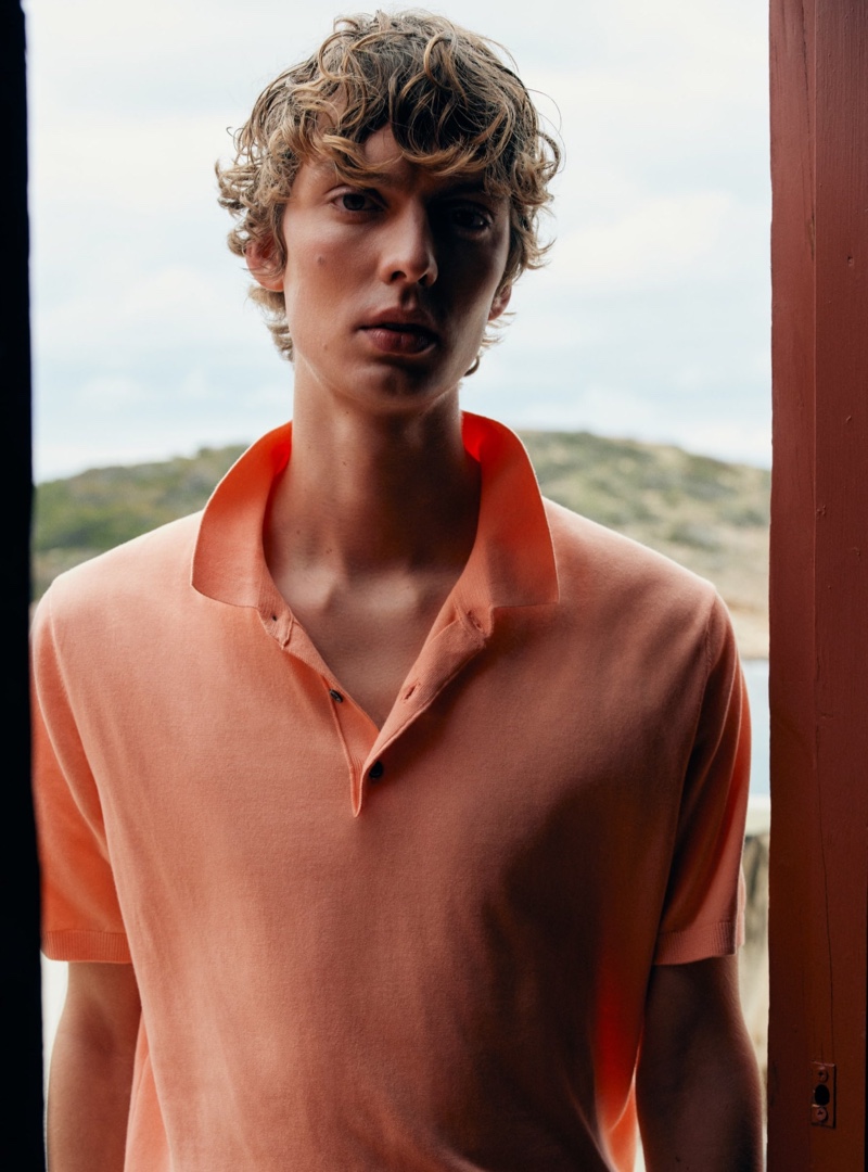 » Leon Dame Heads to Ibiza with Massimo Dutti Leon Dame Model 2022 Massimo Dutti Editorial 004