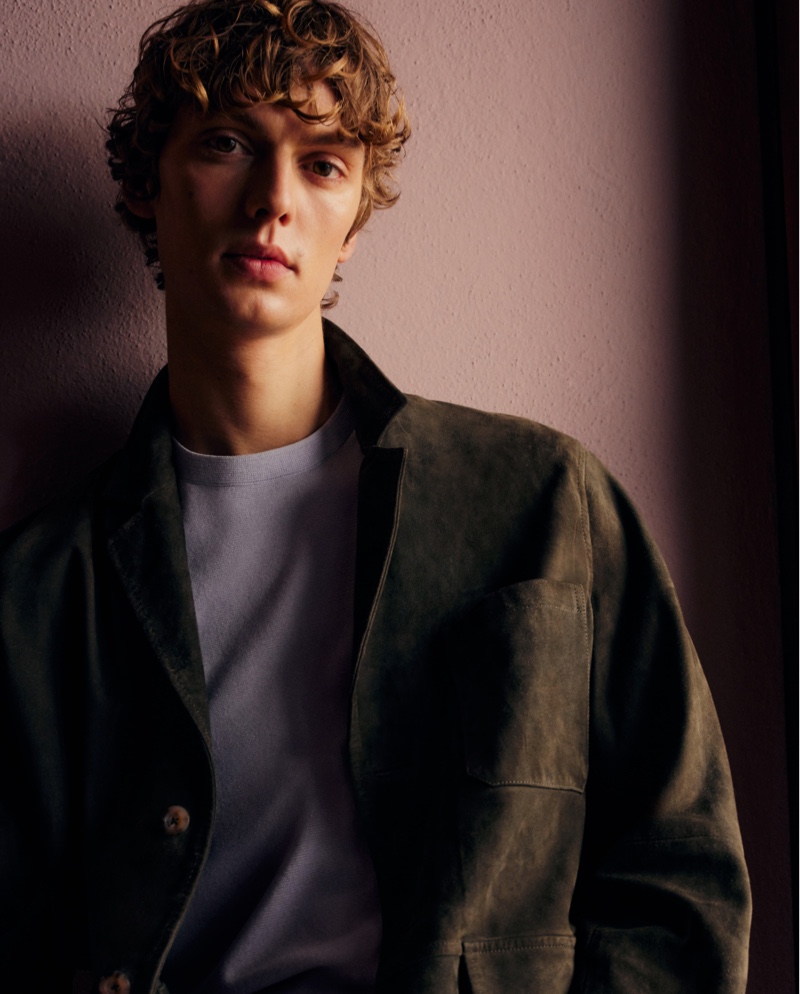 » Leon Dame Heads to Ibiza with Massimo Dutti Leon Dame Model 2022 Massimo Dutti Editorial 008