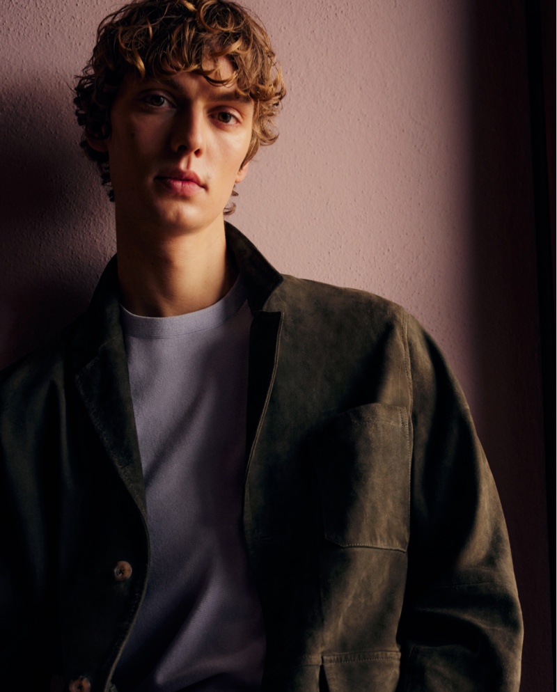 Leon Dame Model 2022 Massimo Dutti Editorial 008