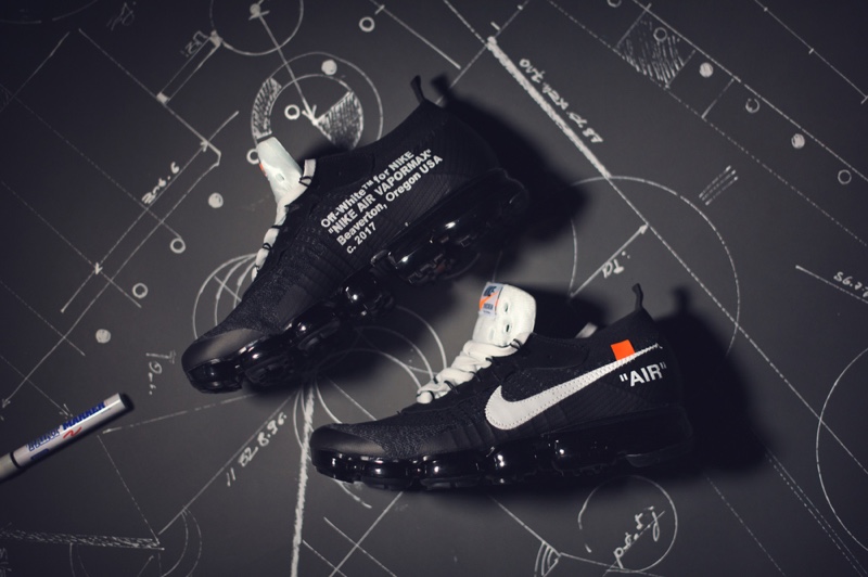 Off-White x Nike Air Vapormax Sneakers