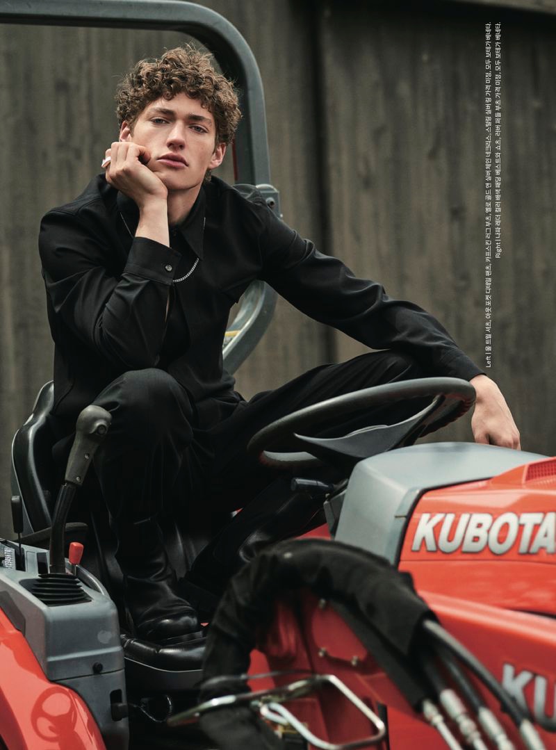 Valentin Humbroich Model 2022 GQ Korea Editorial 004