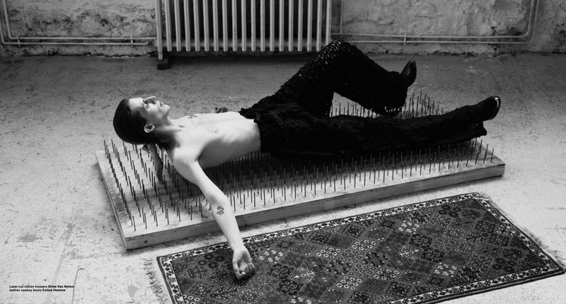 » Xavier Buestel Gets Comfortable on a Bed of Nails for Dapper Dan Xavier Buestel Model 2022 Dapper Dan 010