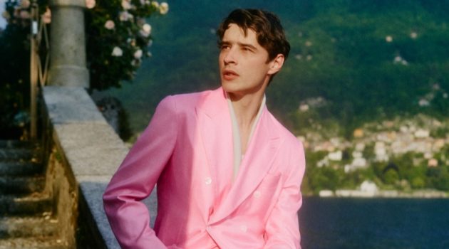 Brioni Celebrates 'Eternal Beauty' for Spring '23 Collection Brioni Celebrates 'Eternal Beauty' for Spring '23 Collection