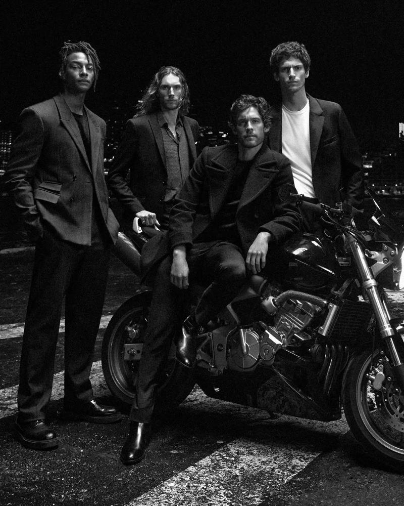 Ty Ogunkoya Aiden Andrews Josh Upshaw Justin Eric Martin Model Carolina Herrera Bad Boy 2022 Campaign » Josh, Ty, Aiden & Justin Front Carolina Herrera Bad Boy Fragrance Campaign Ty Ogunkoya Aiden Andrews Josh Upshaw Justin Eric Martin Model Carolina Herrera Bad Boy 2022 Campaign