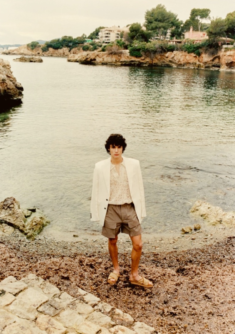 Fernando Lindez Finds 'Peace in Palma' with Risbel Magazine