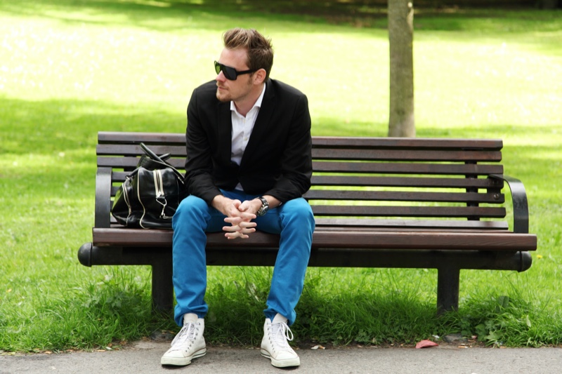 Man Suit Jacket Chinos Sunglasses Converse High Top Sneakers » What to Wear with Converse High Tops Man Suit Jacket Chinos Sunglasses Converse High Top Sneakers