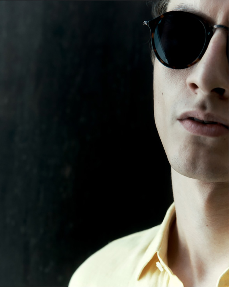 » Henry Models Sleek Summer Style from Massimo Dutti Massimo Dutti Men Editorial 2022 Henry Kitcher 005