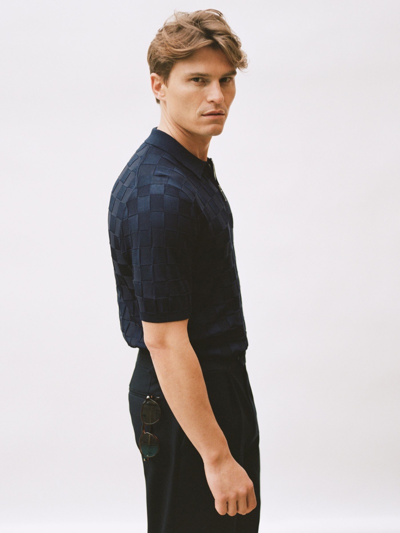 Oliver Cheshire Model REISS x CHÉ Navy Polo T-shirt 2022
