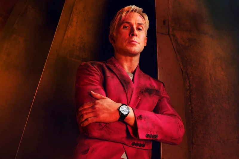 Ryan Gosling Actor Red Suit Campaign TAG Heuer 2022 The Gray Man
