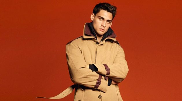 The Great Escape: Ludwig & Takfarines Front Tod's Pre-fall '22 Campaign Ludwig Wilsdorff Model Tod's Campaign Pre-fall 2022 Men Trench Coat Sneakers