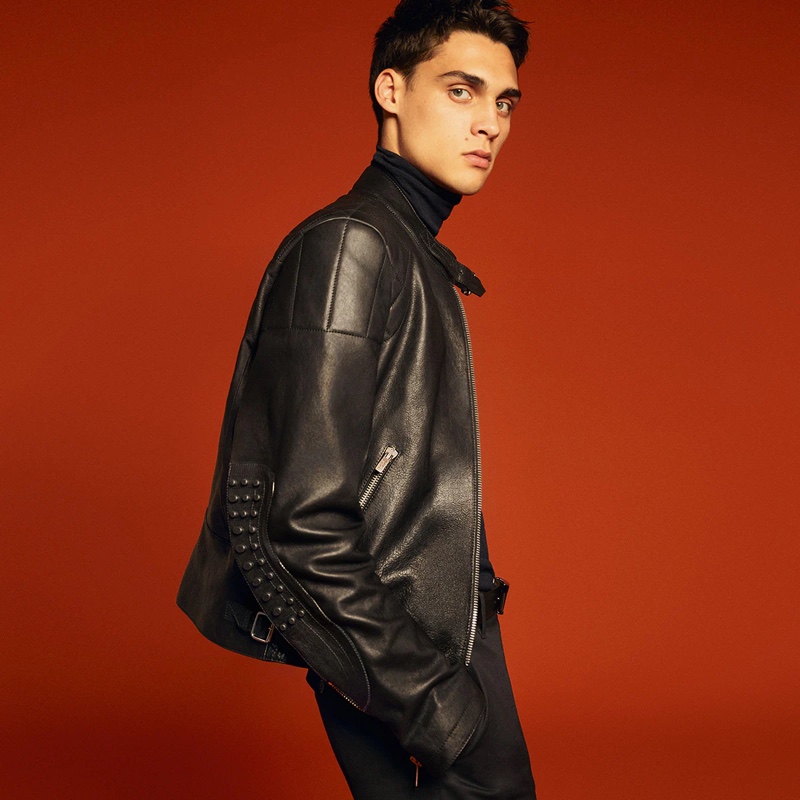 Ludwig Wilsdorff Model Leather Jacket Tod's Campaign Pre-fall 2022 Men » The Great Escape: Ludwig & Takfarines Front Tod's Pre-fall '22 Campaign Ludwig Wilsdorff Model Leather Jacket Tod's Campaign Pre-fall 2022 Men