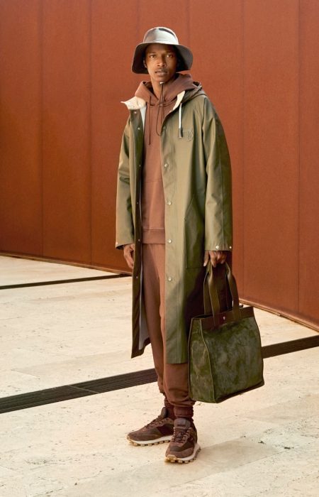 'Shapes of Italy' Define Tod's Spring '23 Collection
