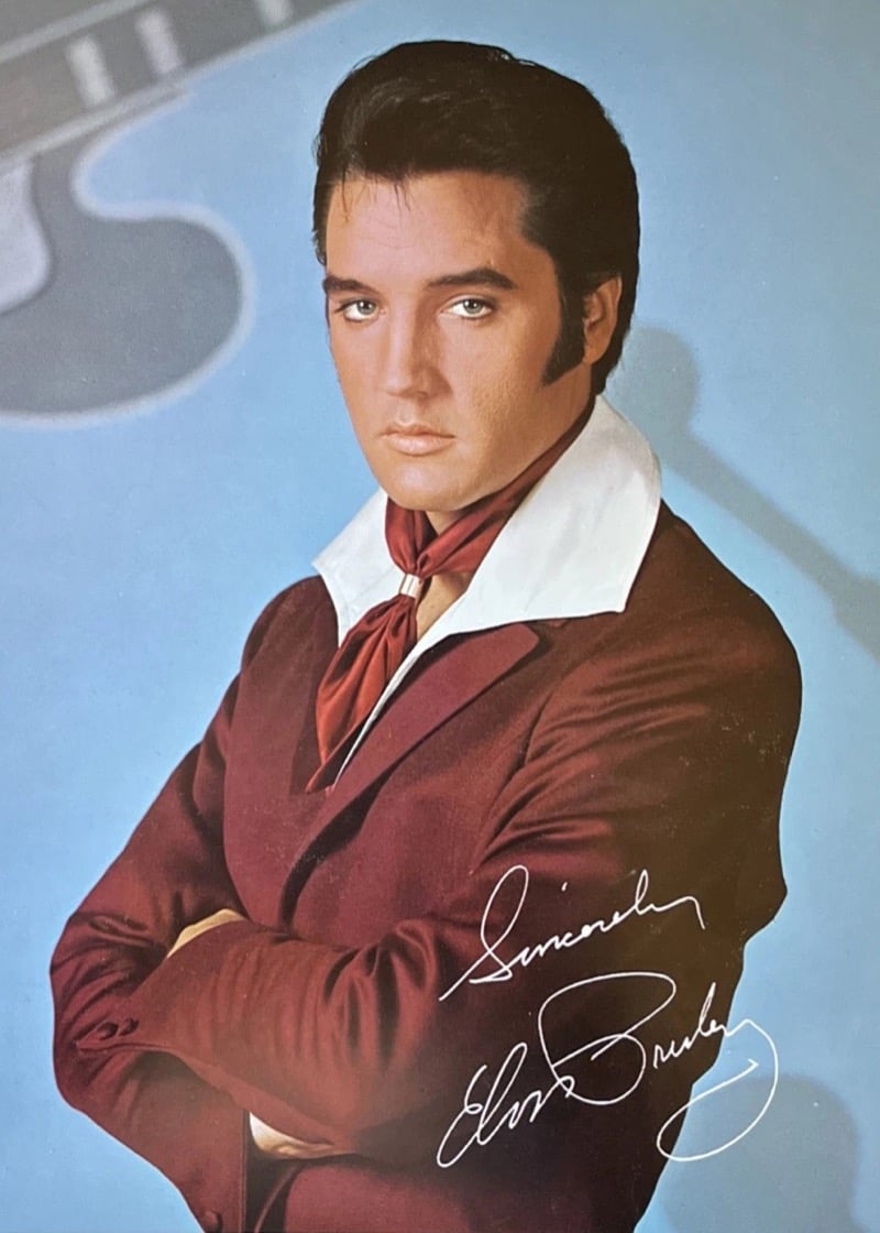 Elvis Presley with a pompadour hairstyle in a publicity image for the 1968 western Flaming Star
