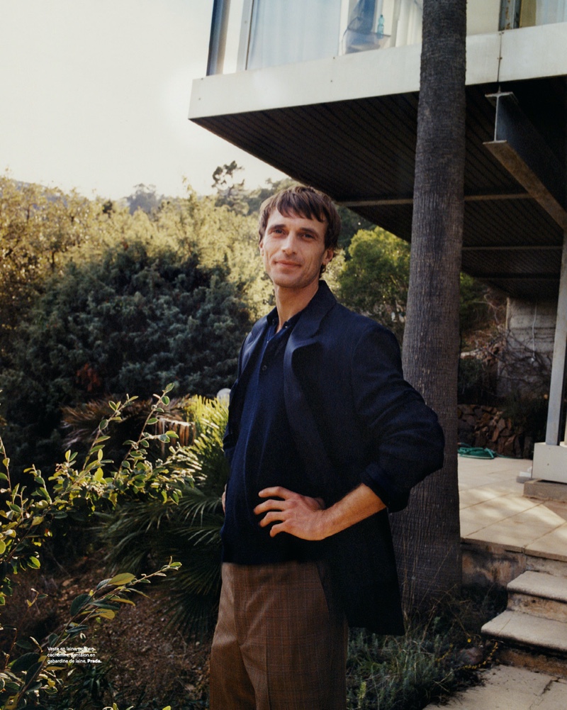 » Clément Dons Suits + More for Les Echos Série Limitée Clement Chabernaud Model 2022 Les Echos 006