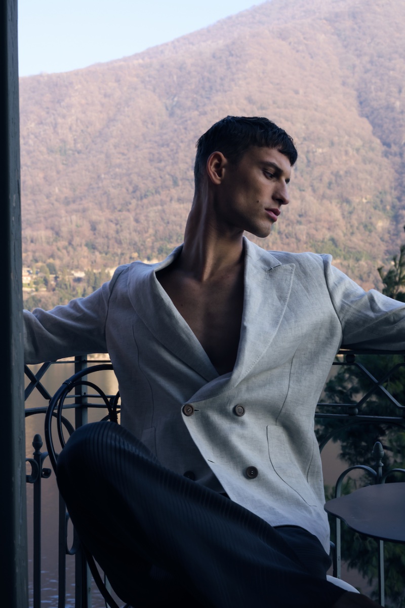 » David Models Relaxed Fits for L'Officiel Hommes Ukraine David Trulik Model LOfficiel Hommes Ukraine Editorial 2022 001