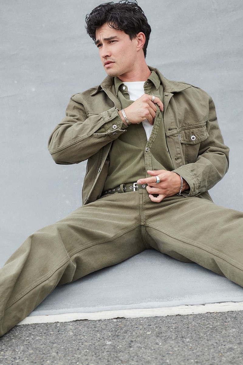 Gavin Leatherwood Levi's SilverTab Campaign Men Fall 2022 CO-ORD Style » Gavin Leatherwood Embraces Casual Style for Levi's SilverTab Campaign Gavin Leatherwood Levi's SilverTab Campaign Men Fall 2022 CO-ORD Style