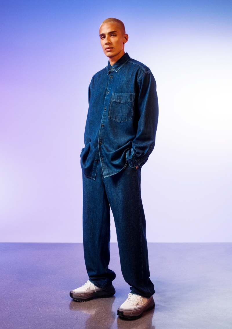 H&M Men 2022 Dark Wash Denim Button-down Shirt Jeans Baggy Alan Soule Model