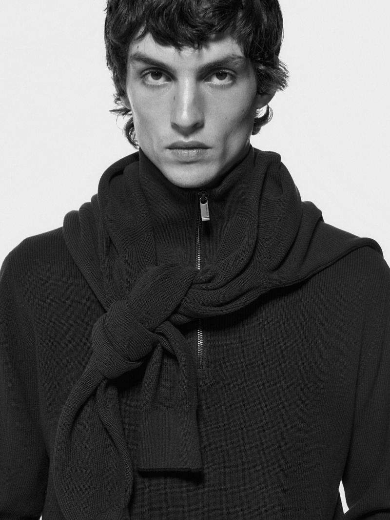 » Lucas El Bali Layers in Massimo Dutti Lucas El Bali Model 2022 Massimo Dutti 006