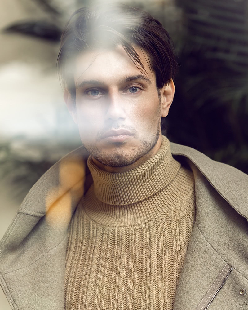 » Marco Castelli Dons Smart Style for L'Officiel Hommes Ukraine Marco Castelli Model 2022 Editorial LOfficiel Hommes Ukraine 006