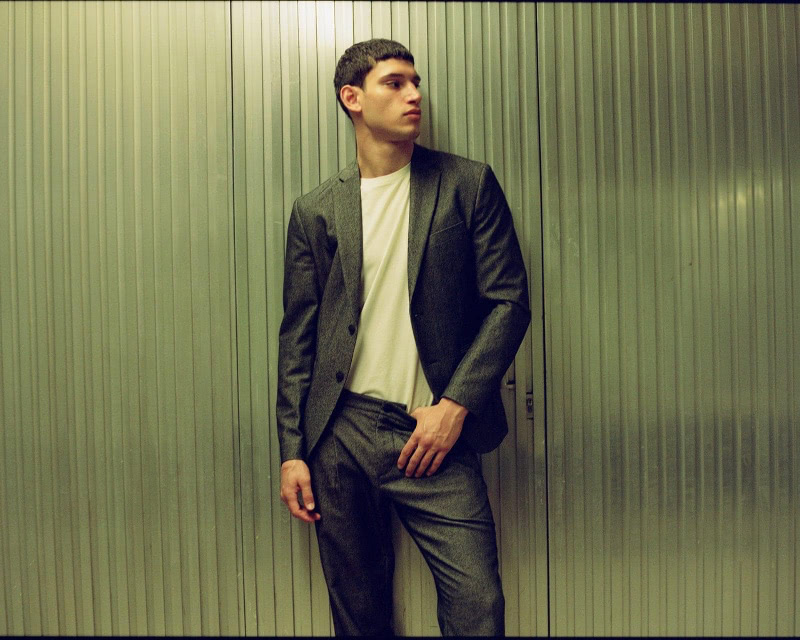 Sisley Campaign Men Fall 2022 Alexis Chaparro Model » Sisley Unpacks the Essential Wardrobe Sisley Campaign Men Fall 2022 Alexis Chaparro Model