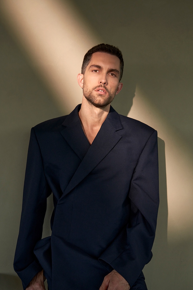 » Tobias Models Head-turning Looks for The Rakish Gent Tobias Sorensen Model 2022 Editorial The Rakish Gent 005