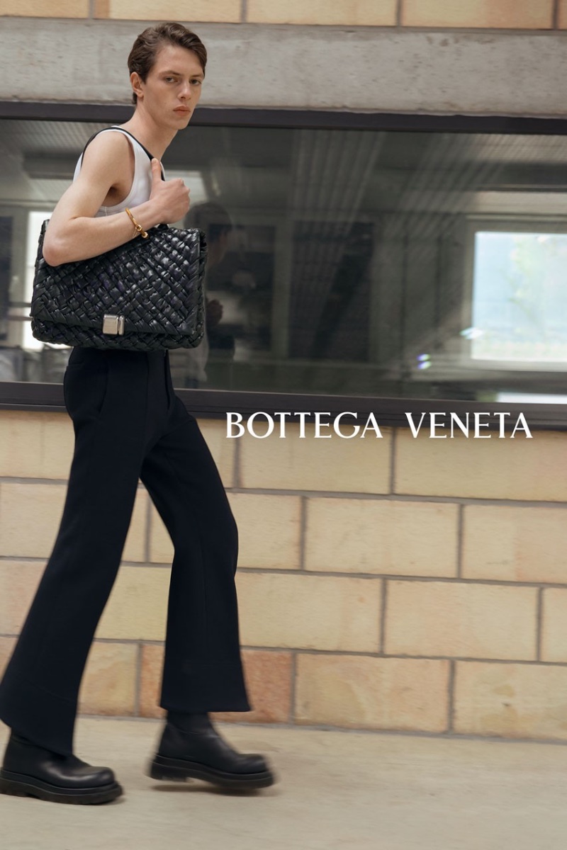 Bottega Veneta Campaign Men Fall Winter 2022 006