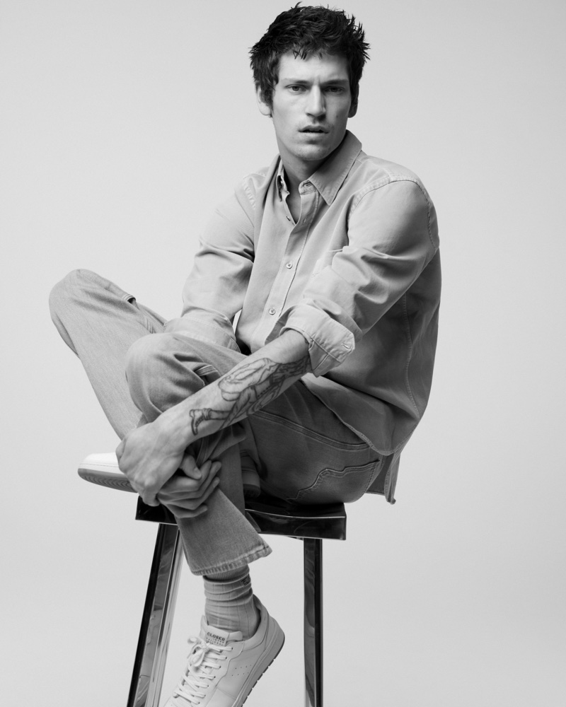 Closed Men Fall 2022 Denim Campaign Justin Eric Martin Model » Justin Eric Martin Hits the Studio for Closed Denim Campaign Closed Men Fall 2022 Denim Campaign Justin Eric Martin Model