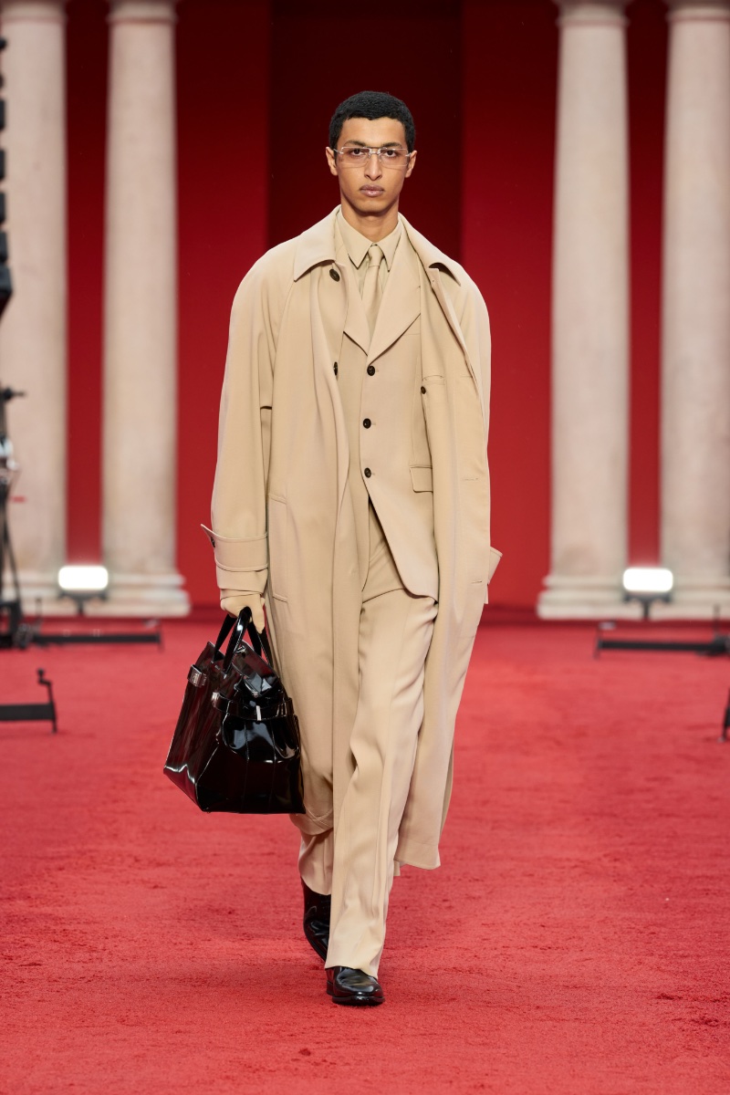 » Maximilian Davis Proposes 'New Hollywood' Style for Ferragamo Ferragamo Men Collection Spring Summer 2023 001