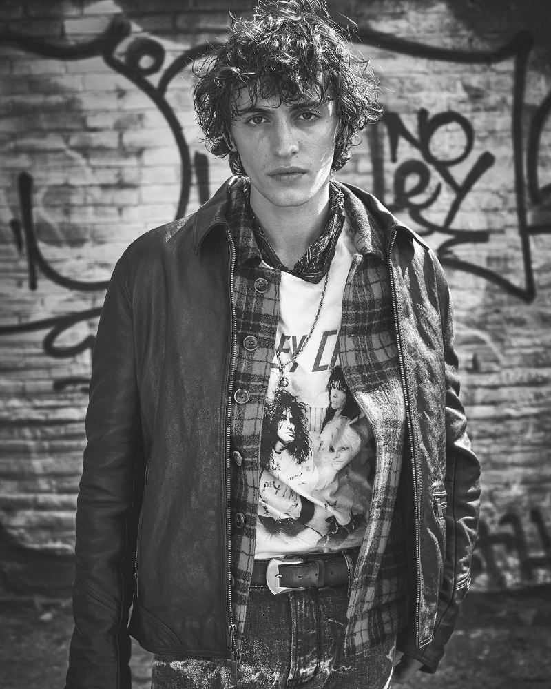 » John Varvatos Channels Vibes of Summer & the Rebel John Varvatos Fall 2022 001 1
