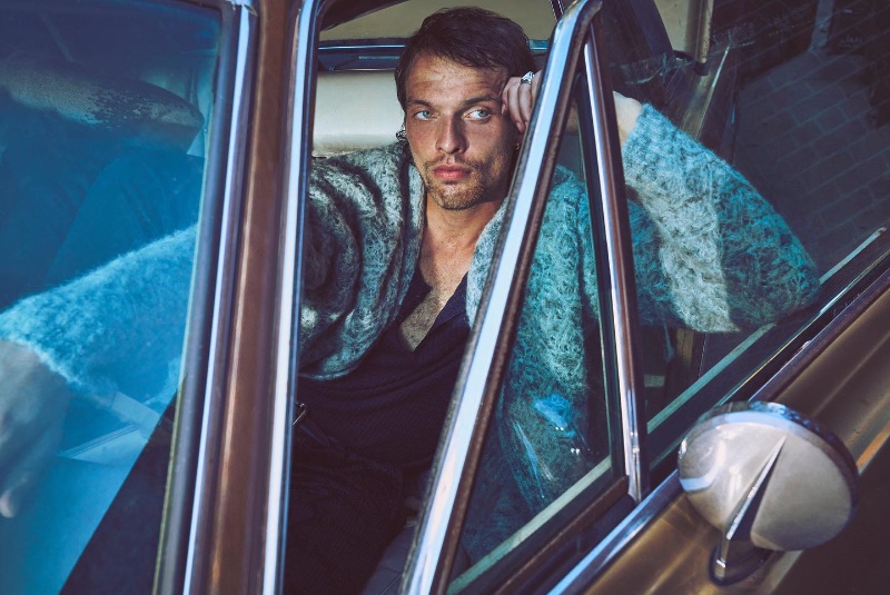 » John Varvatos Channels Vibes of Summer & the Rebel John Varvatos Men Fall 2022 004
