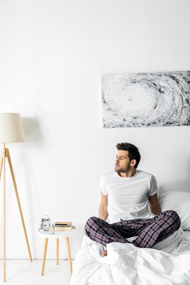 Man T-shirt Pajama Pants Bed » 12 Reasons Why Good Quality Sleepwear Can Improve Your Life Man T-shirt Pajama Pants Bed