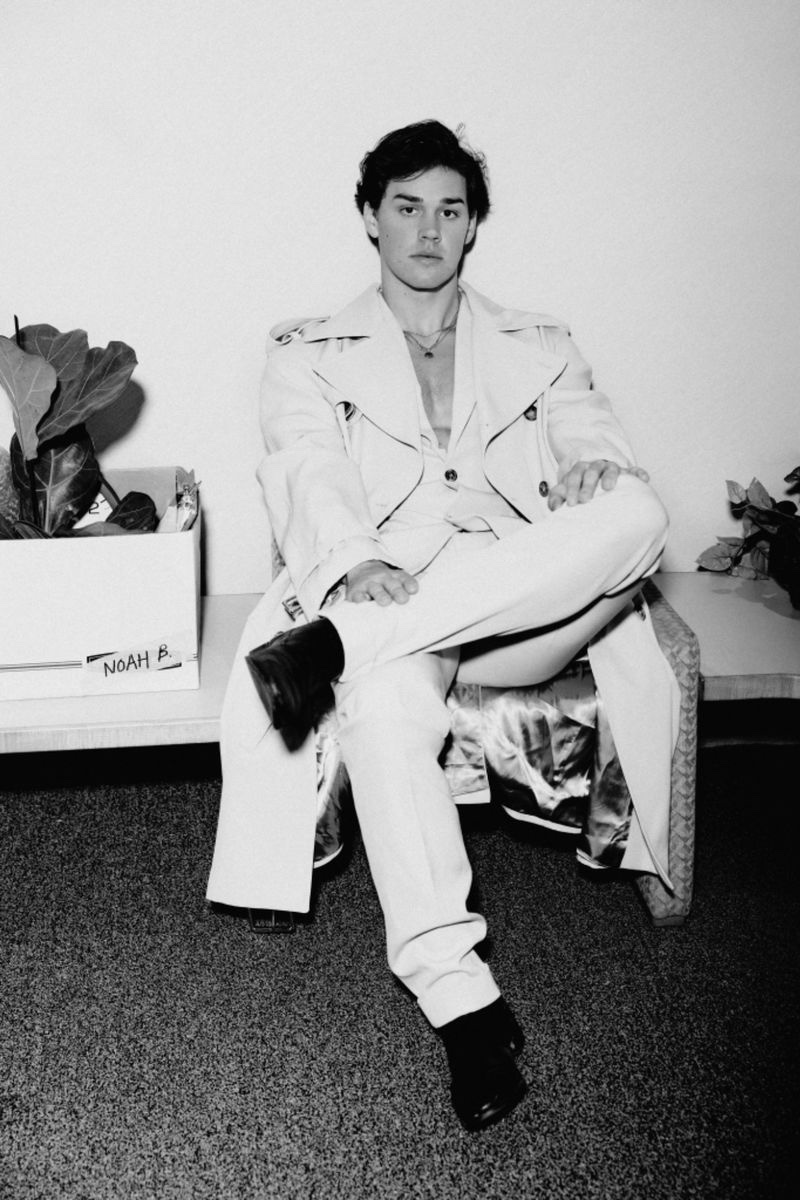 » Noah Beck Reports to the Office for Numéro Netherlands Noah Beck 2022 Numero Netherlands 003
