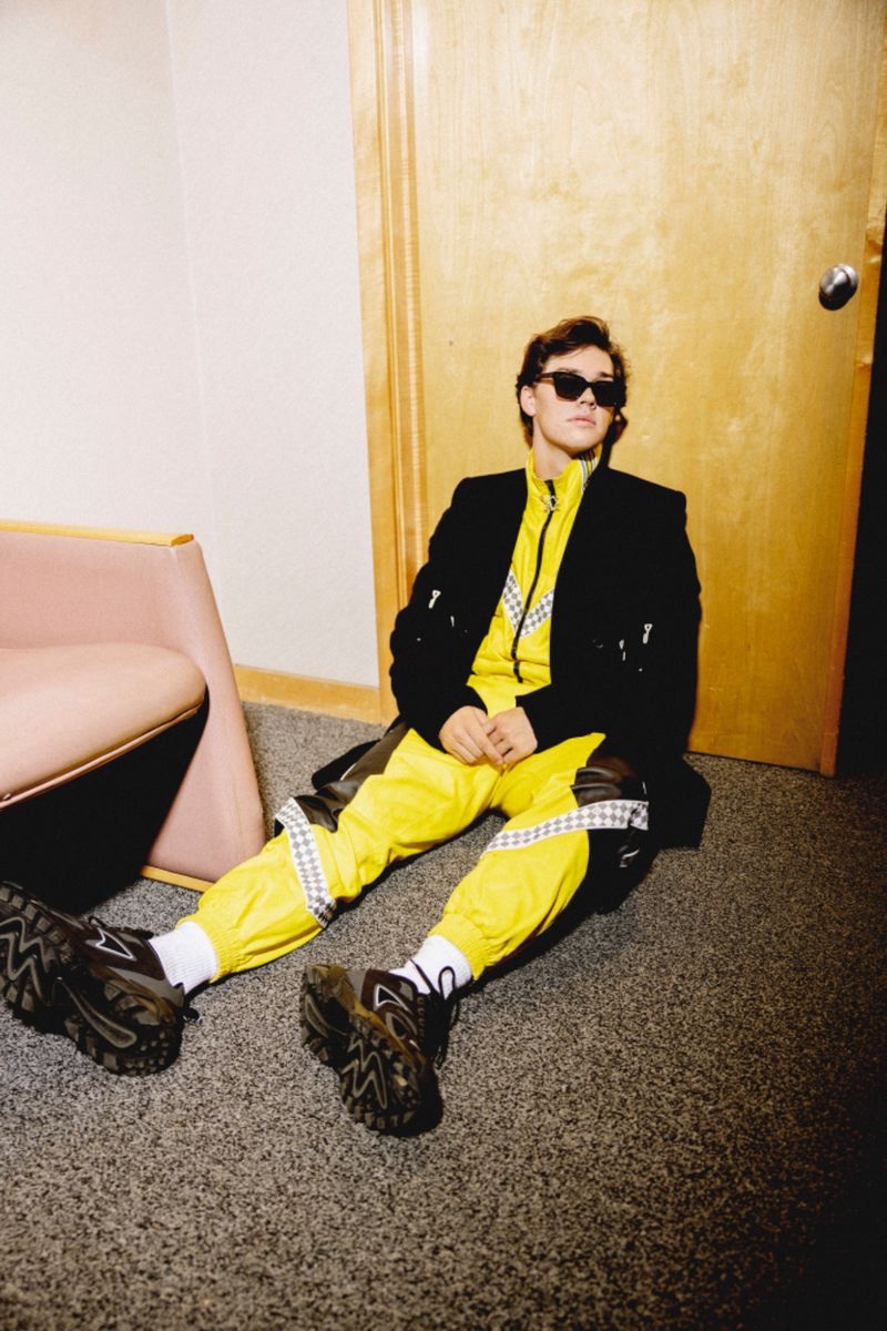 » Noah Beck Reports to the Office for Numéro Netherlands Noah Beck 2022 Numero Netherlands 013