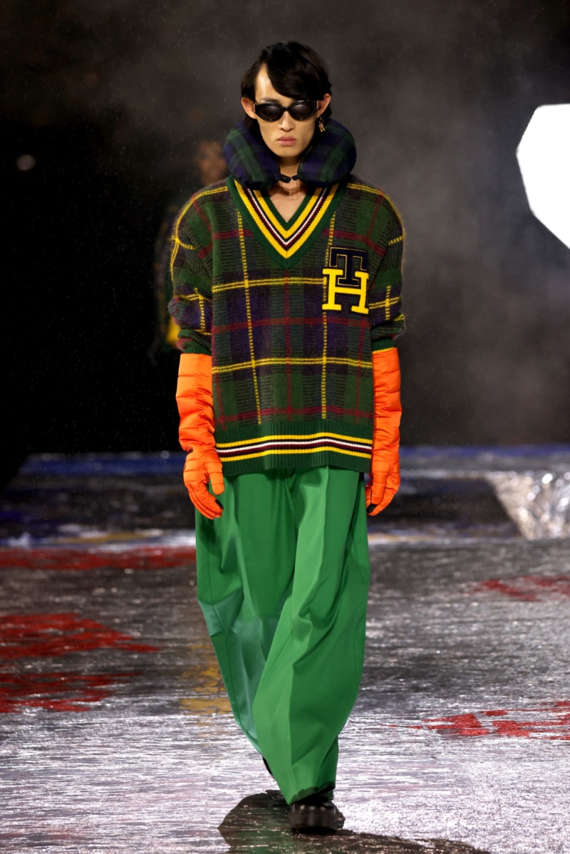 Tommy Hilfiger Fall 2022 Tommy Factory 003