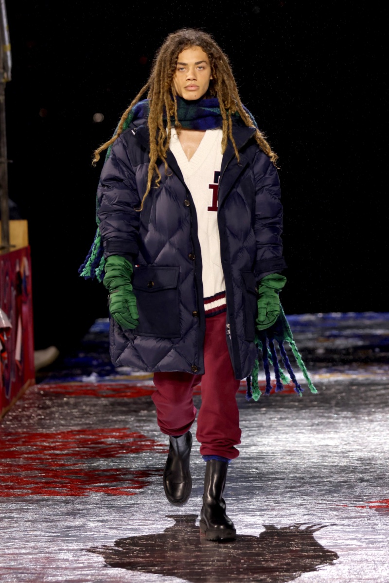 Tommy Hilfiger Fall 2022 Tommy Factory 010